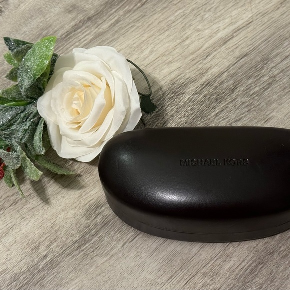 MICHAEL KORS Dark Brown GLASSES CASE Eyeglass Hard Shell Clam Case NEVER USED - Picture 3 of 7